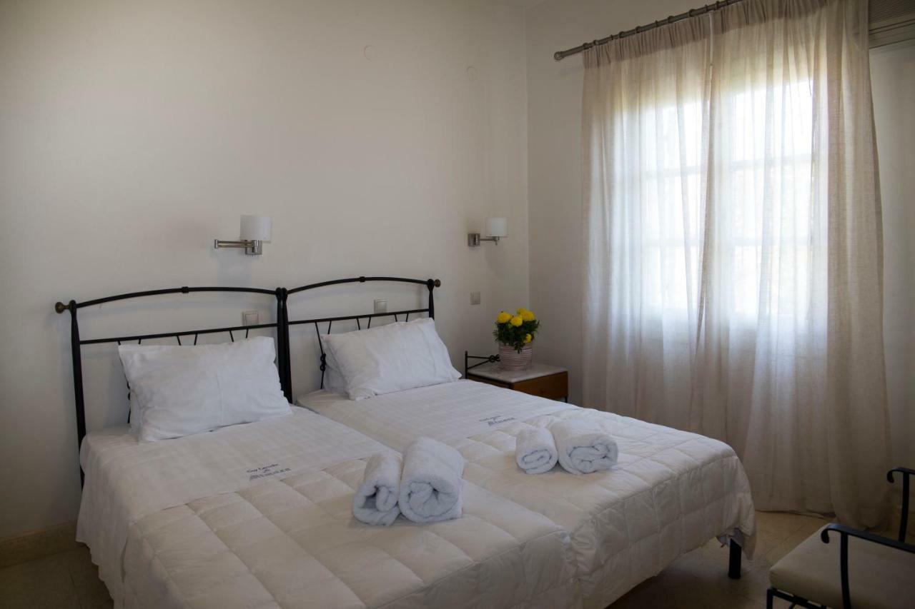 Mimoza Hotell Spétses Eksteriør bilde